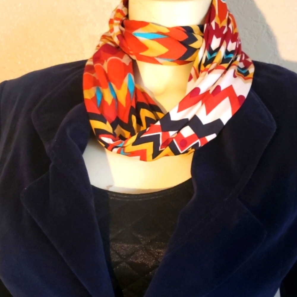 Infinity scarf vibrant designed